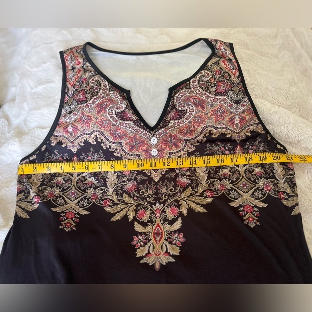 Black and Pink Paisley Sleeveless dress - Picture 3 of 5